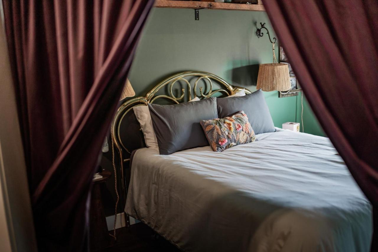 The Atrium - A Boutique Hotel - Suite 18 Perryville المظهر الخارجي الصورة